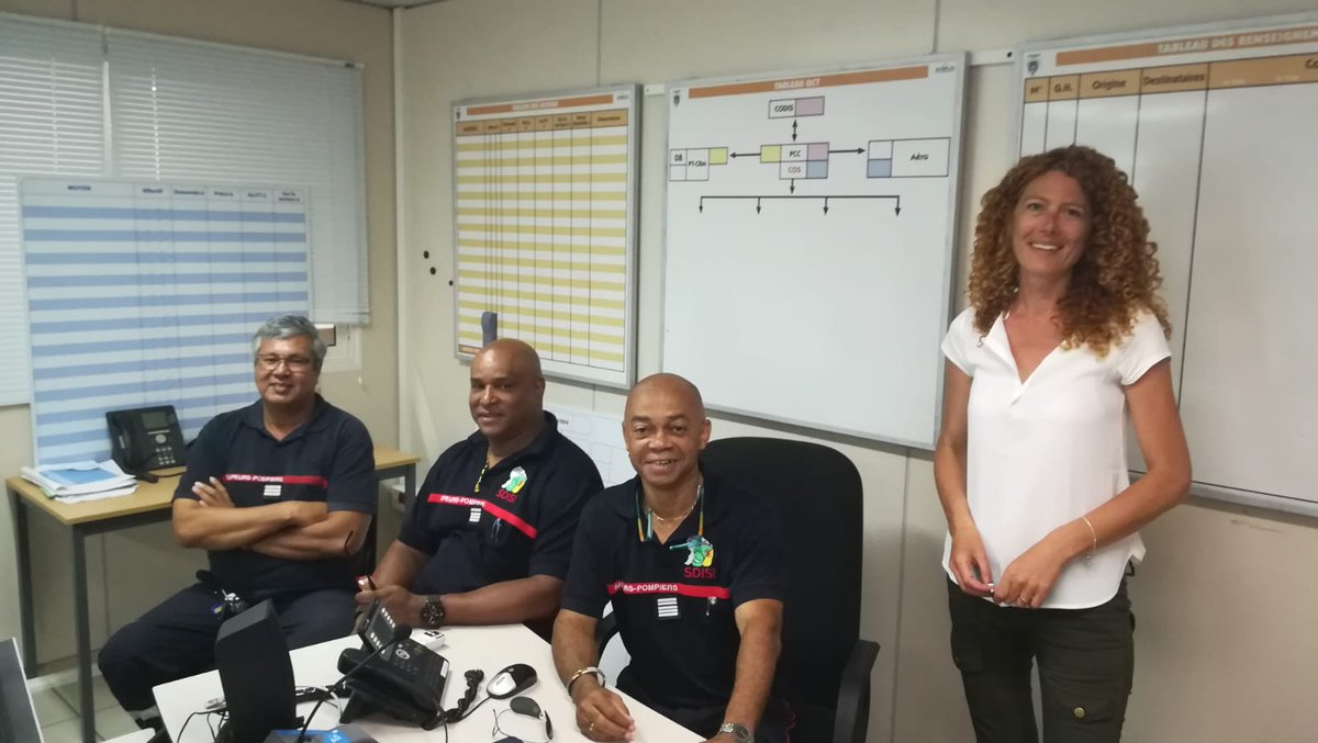 geoloc18_112's tweet photo. #Cayenne Installation et présentation de #GEOLOC18_112 aux sapeurs-pompiers de la @guyane. Test de localisation très concluant avec une précision de 17m en bordure de forêt !
Merci encore au SDIS973 pour leur formidable accueil ! https://t.co/W6eZL55250