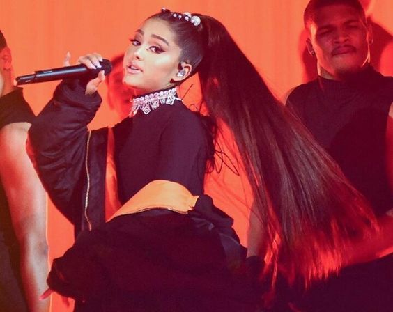 margomayer13's tweet photo. #IVoteArianaBBMAs https://t.co/AwkiG1rXhG