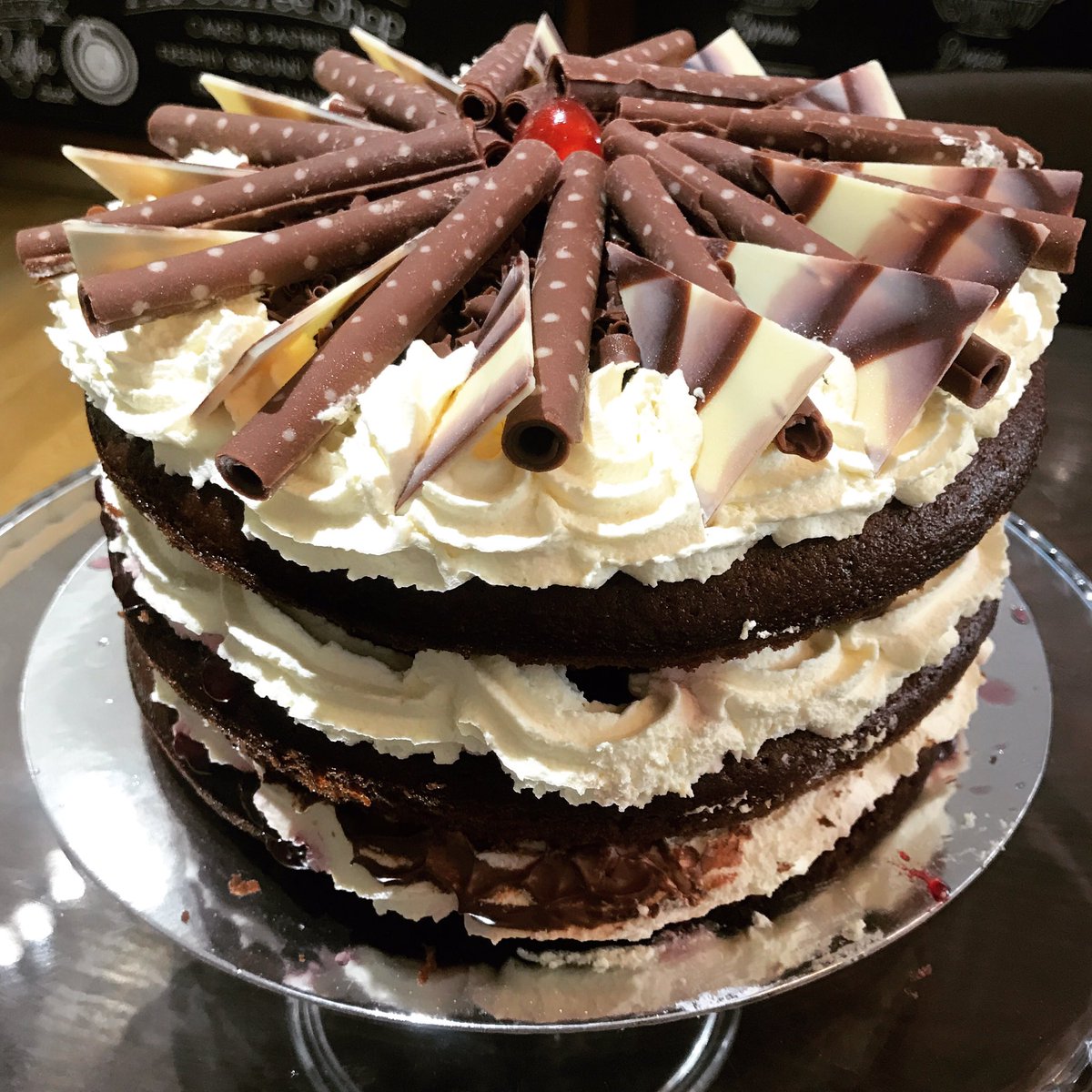 Black Forest gâteau 😍😍😍 #swanstafford #stafford #wdyt #cake #coffeeshop #treat #cheat