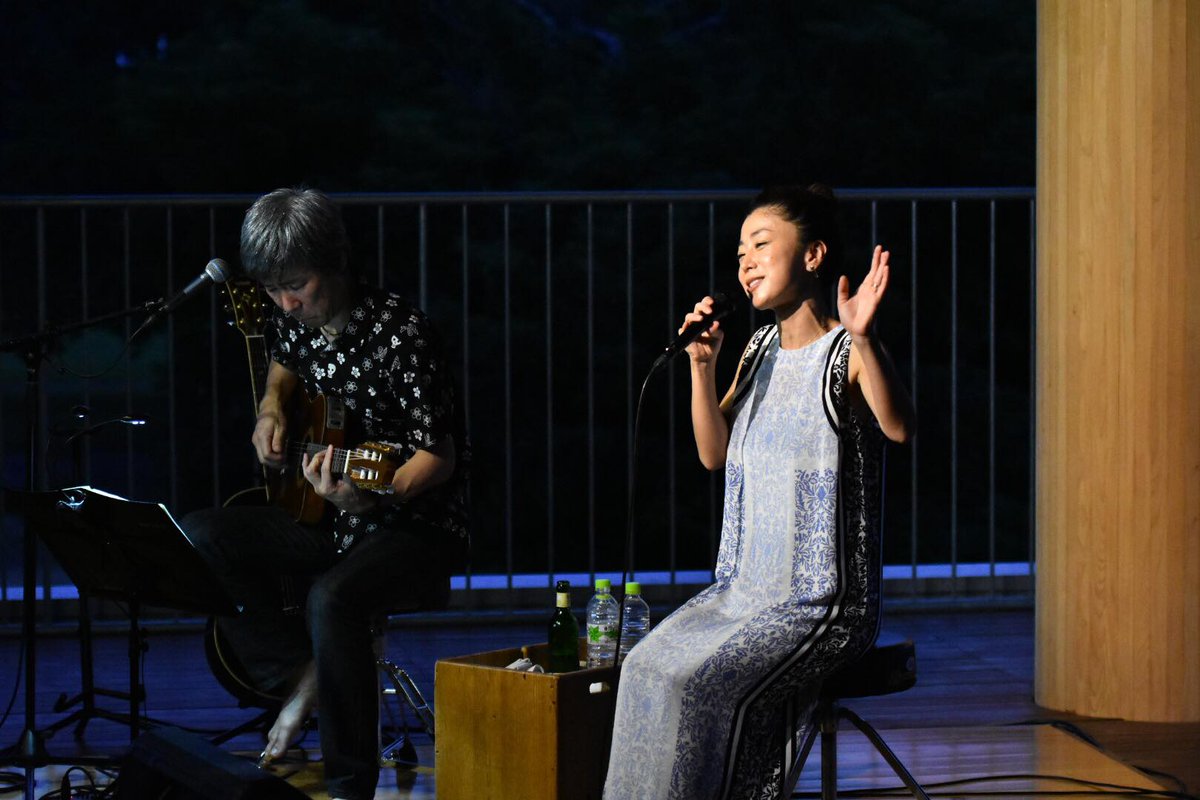 LONGSIXBRIDGE's tweet photo. 【JOYPOOL】の1回目、さくらんぼ保育園さんでのbirdさんライブ風景。
今年は早川倉庫で開催。
撮影:水本浩一
.
#bird #JOYPOOL #LONGSIXBRIDGE. #サクラキノイエ https://t.co/guzlKcreK4