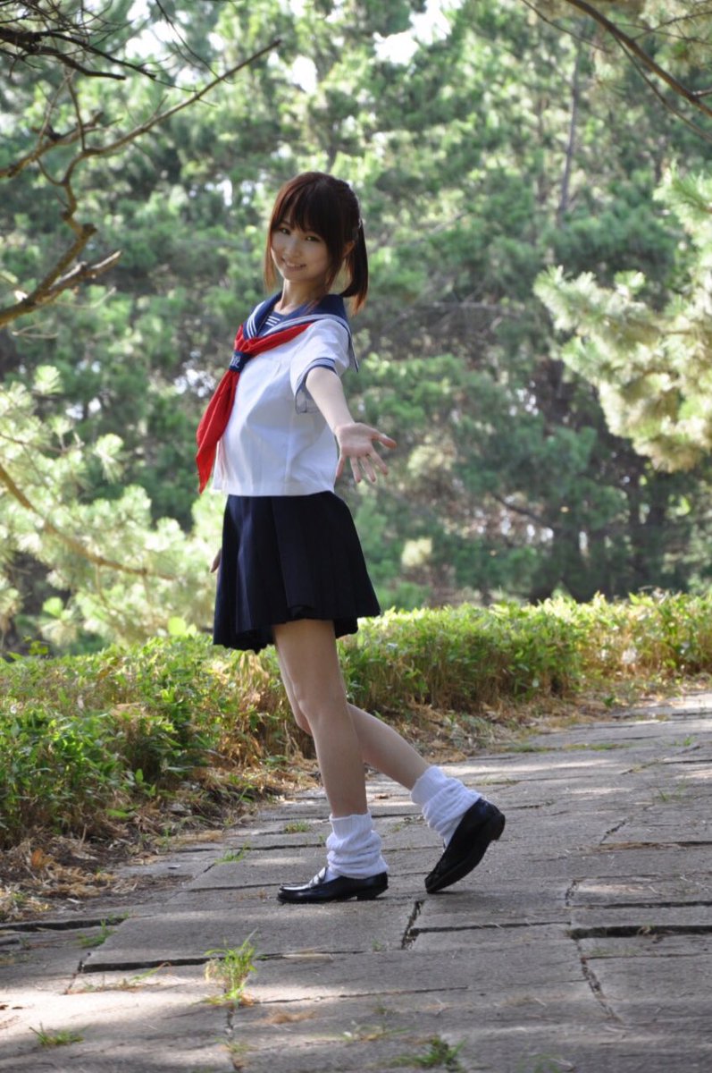 500 Earrings〜宝飾 3冊セット 深い藍と清らかな白、金彩が織りなす髪飾り「金藍凜花」。藍と白金の大花に下がり飾りや水引を添えた豪華なセット  。成人式・卒業式・結婚式・前撮りなど晴れの日にふさわしい、清楚で華やかな和装ヘアアクセサリーです。, image size:797x1200