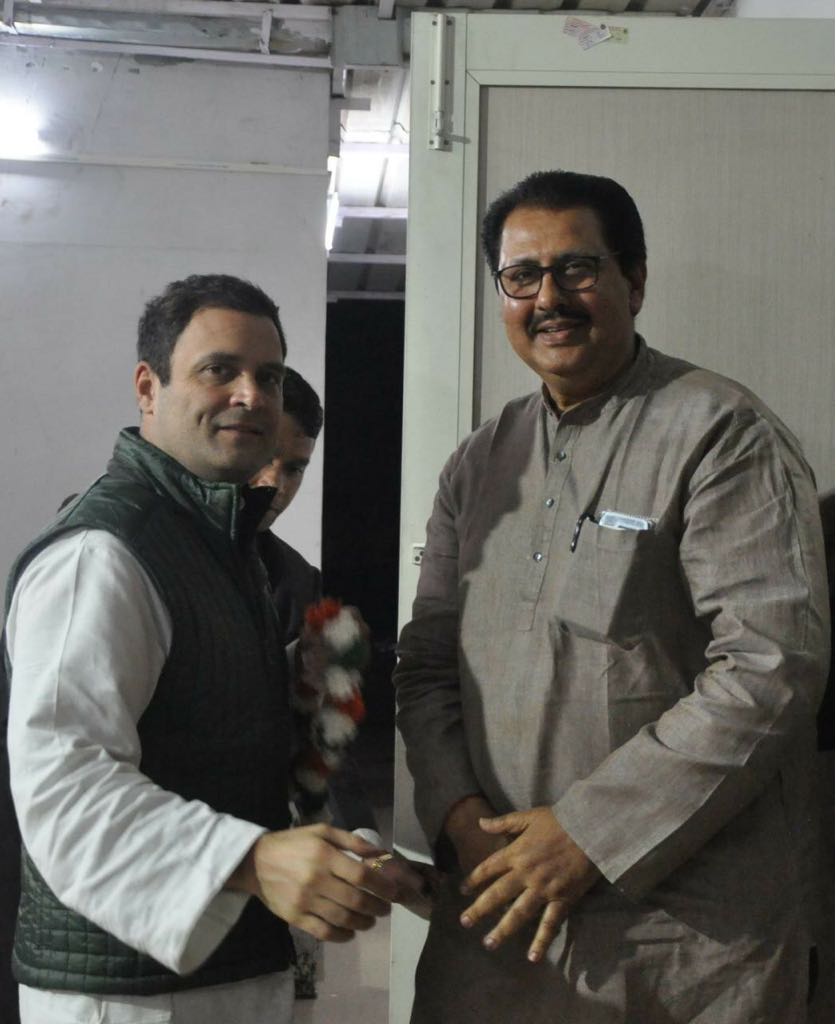 kalyancongress's tweet photo. MLC Shri Sanjay Dutt has been selected for the 'Best Parliamentarian' Award in the Legislative Council by the Maharashtra Legislature for the year 2017-18. https://t.co/B6BNWgWK3C