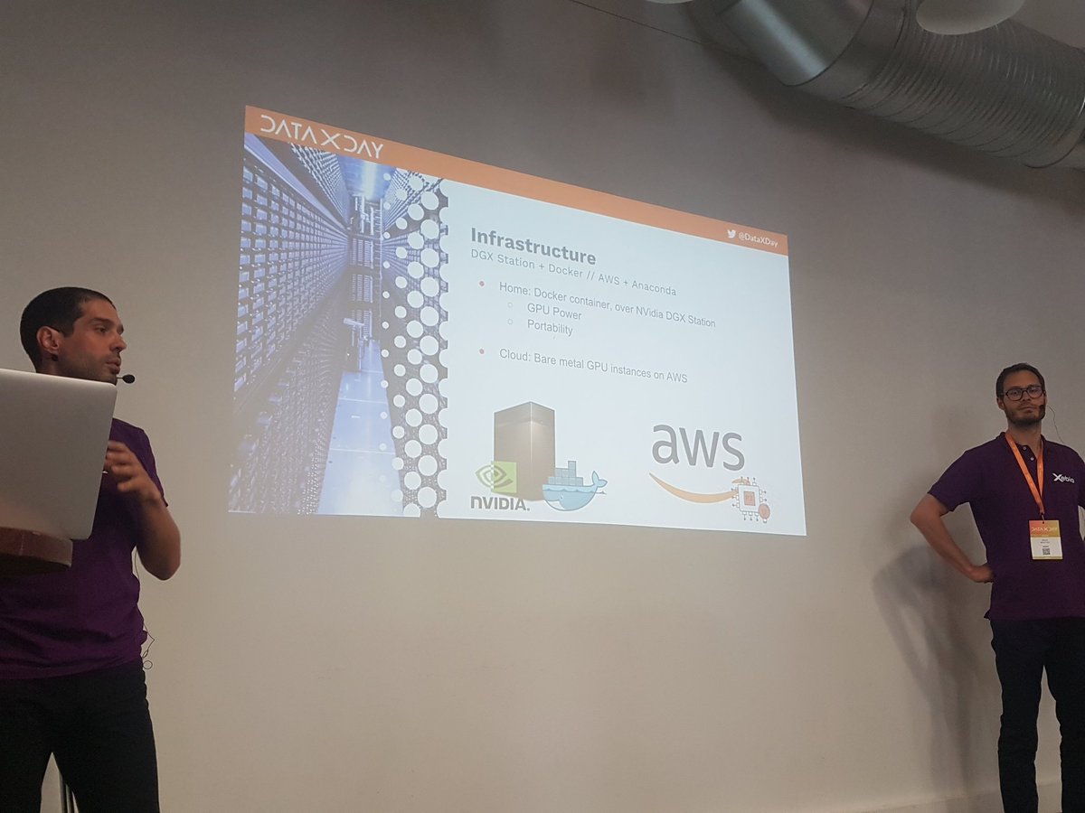 Du Deep Learning sur notre #DGXStation, ça c'est la classe :) @plopezFr @pierre_sendorek #DataXDay