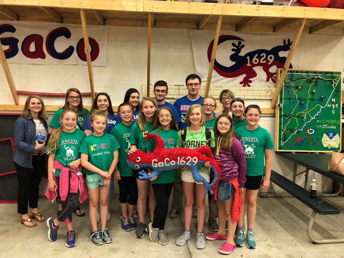 oldmathtchr's tweet photo. @FRC1629 had an amazing time with Juniata Valley School District's FLL team #37182. You are STEM education leaders in your school and community! #FIRSTLadies #FLL #FTC #firstfriends #OMGrobots #madeingarrett https://t.co/hMLYewKx0f