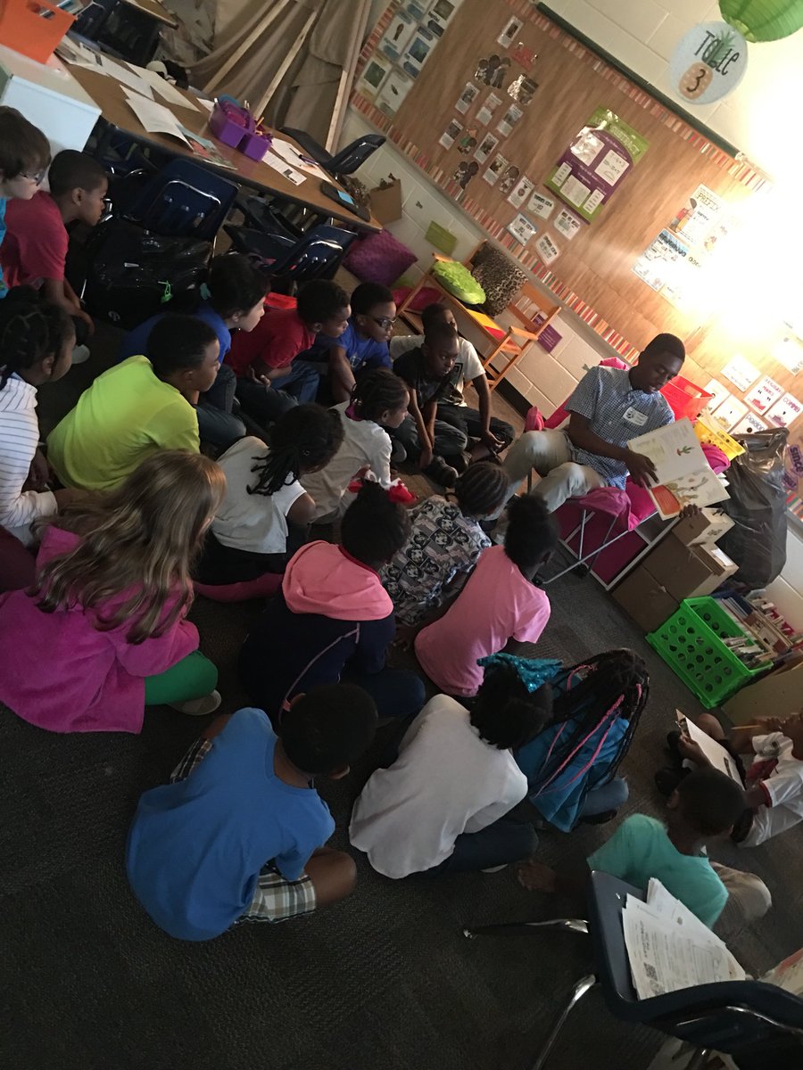 aloha_kinder's tweet photo. Shoutout to our 8th grade helper Isaiah from @NCTS09 - thank you for shadowing and hopefully you will grow up and be an amazing elementary school teacher. #alohafirstgrade #NCSSBETHEBEST https://t.co/bB9ljVWB6p