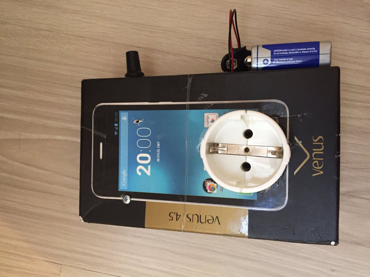 arda_uzunova's tweet image. @robotistan 
 #ArduinoD18 
#ArduinoProjemiz

Klasik proje olan gece lambasının aksine 220V AC ile çalışabilen bir priz.Kodlardaki LDR değerlerine takılı kalmaksızın yan tarafındaki potansiyometre ile değişik ortamlarda kullanılabilir.