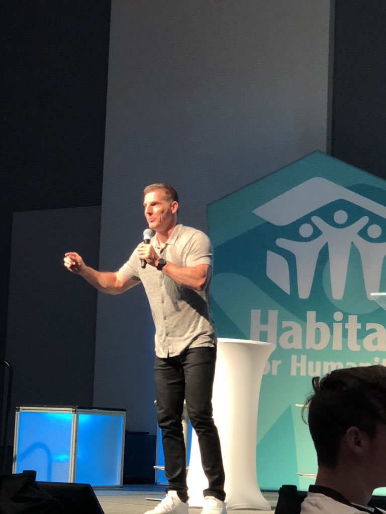 _theltrain's tweet photo. “The potential of your organization rests on people. The best leaders are obsessed with finding the right people.”  #BuildOnFaith @craiggroeschel @HabitatGFW https://t.co/jLS827zWS2