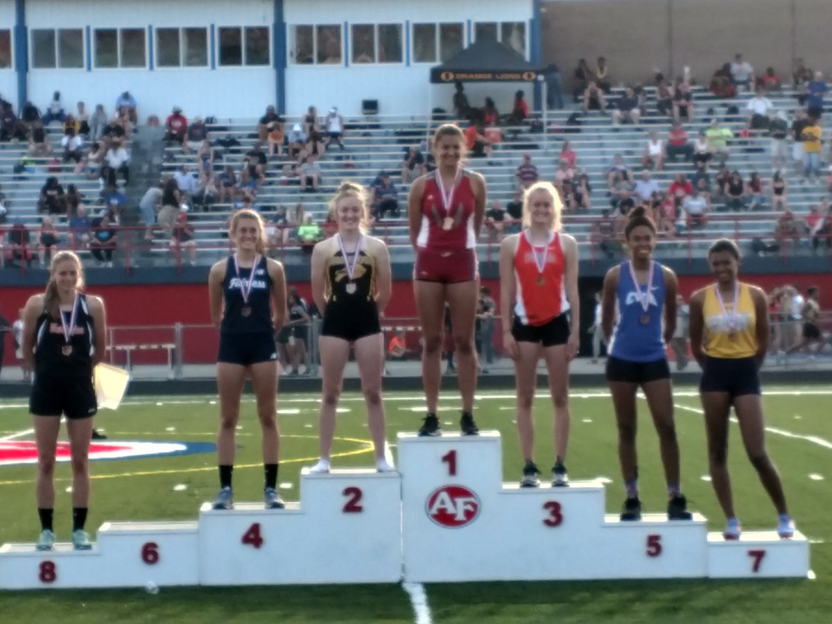 Congratulations to regional champion in the high jump with a PR clearance of 5'3", junior Ellie Cox!!!! She's headed to Jesse Owens in Columbus!