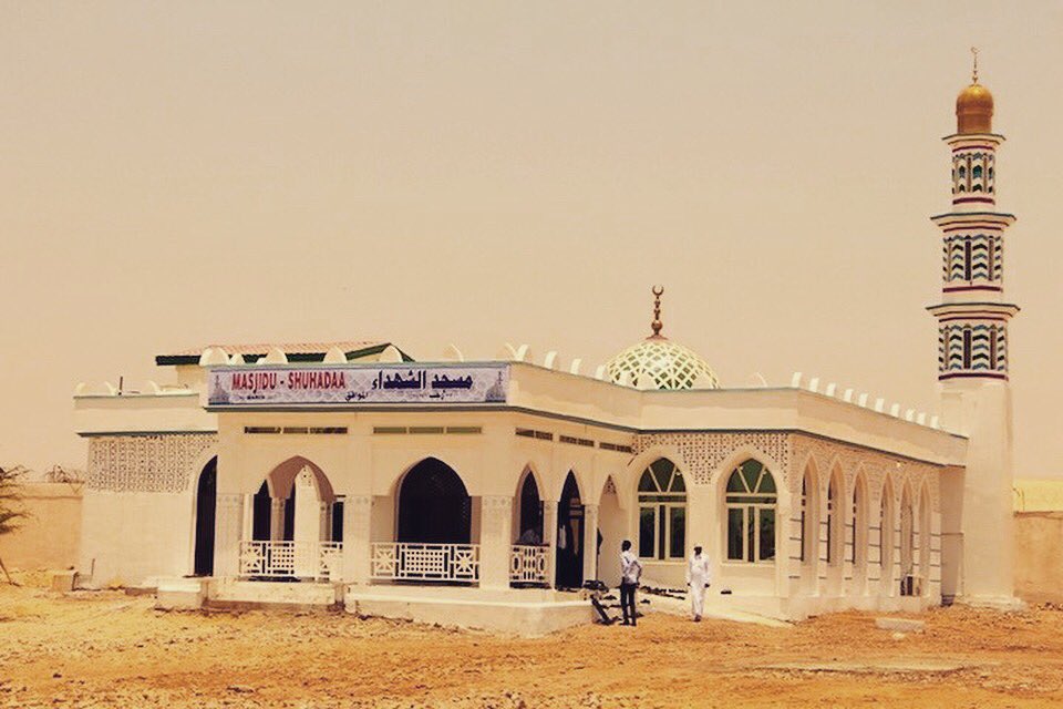 Somarchitecture's tweet photo. 9/30 Masjid Shuhadaa, Garbaarrey. #somalia #somaliarchitecture #architecture #nabadiyonolol #architecturelovers #somalimosque #ramadan #vintagearchitecture #cityscape #city #cities #architecturephotography #reform #repair #restore #reclaim #instagram https://t.co/P4sjTJzp85