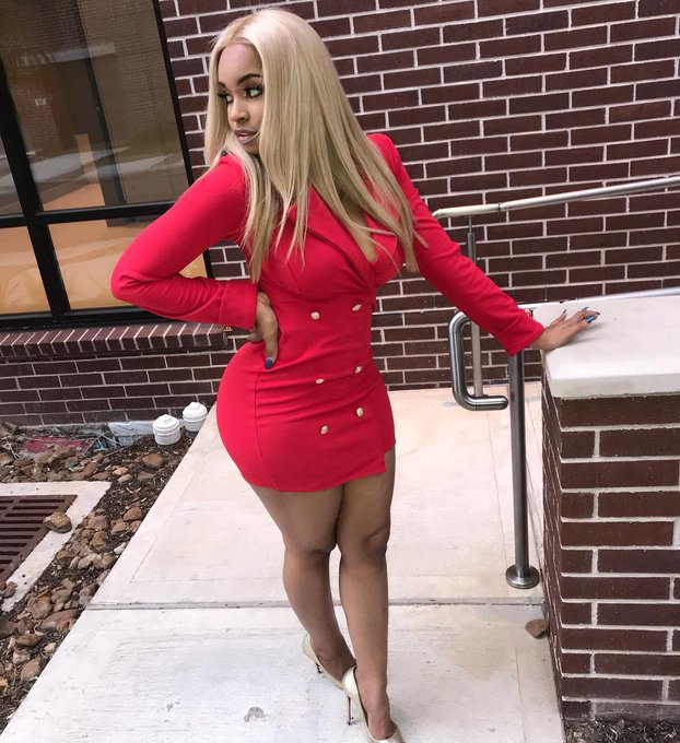 🍓🍓 #FAME https://t.co/UX7kneGbO3<a href="/tag/fame"class="tags">#FAME</a>