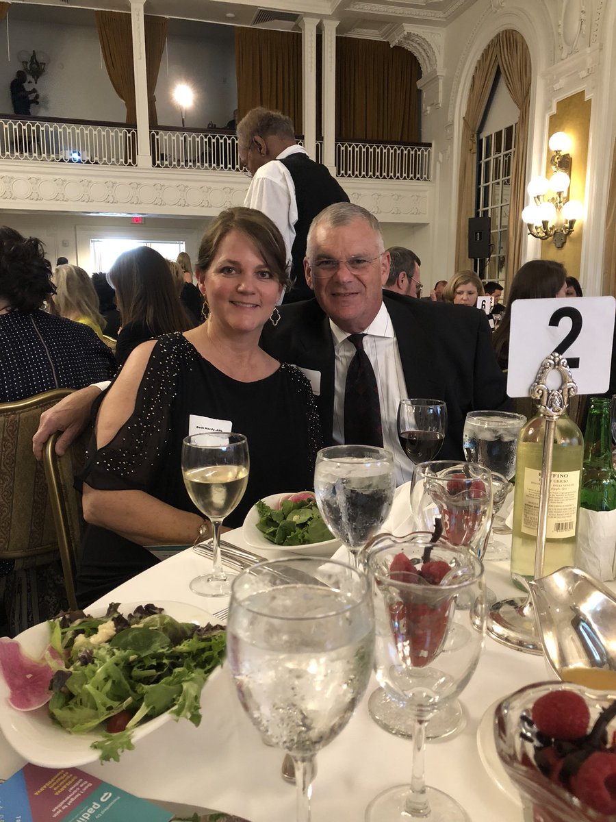 Adriannahardy6's tweet photo. Celebrating our awesome mom! @bhardypr #prsaRVA #PRprom @PRSARVA https://t.co/JjVfk9tmzf