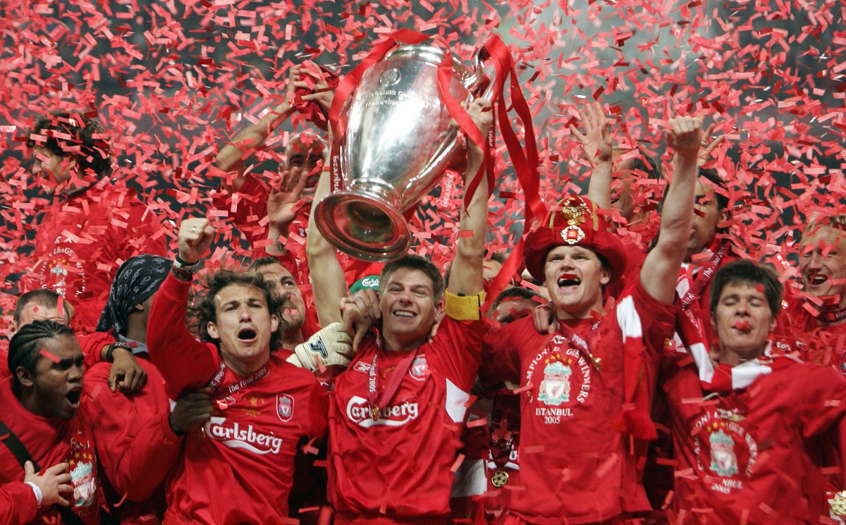 ON THIS DAY: In 2005, the Miracle of Istanbul.

01' ⚽️ Maldini
39' ⚽️ Crespo
44' ⚽️ Crespo

HT: AC Milan 3-0 Liverpool

54' ⚽️ Gerrard
56' ⚽️ Šmicer
60' ⚽️ Alonso 

One of the greatest comebacks of all time. 🏆