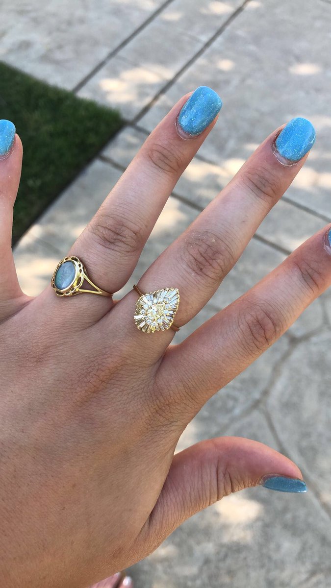 _miss_wright_00's tweet photo. Today, my grandparents gave me my graduation present; my aunts ring. When I was little, I always tried to beg her to give me this ring. I guess all my begging finally worked. I’m so glad to have a part of you.  I love and miss you more than you’ll ever know. https://t.co/cCDopmy5TY