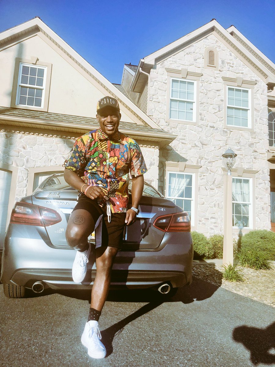 DrVisualz's tweet image. You are not discovering yourself, but creating yourself anew. Seek,therefore, not to find out Who You Are, seek to determine Who You Want To Be.