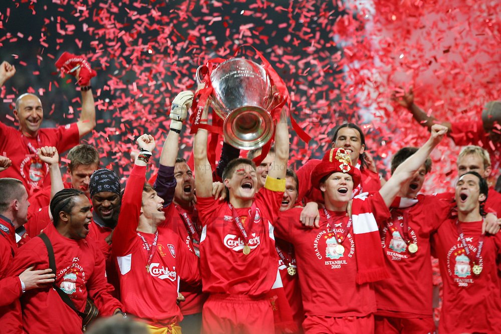 ActuFoot_'s tweet photo. 📆 25 mai 2005 : Mené 3-0 en finale de la Ligue des Champions face au Milan AC, Liverpool réalise une incroyable remontada et s'impose aux tirs au but.

Le miracle d’Istanbul, c'était il y a 13 ans jour pour jour... https://t.co/dLQs7MMCpu