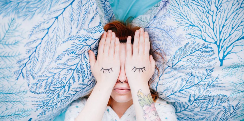 SleepScore's tweet image. Read 6 things to think about before bed that won't just send you into a stressful spiral in this article by @EliteDaily SleepScore Labs advisor Dr. Nate Watson suggests you think about the things you are passionate about while getting cozy under the covers elitedaily.com/p/6-things-to-…