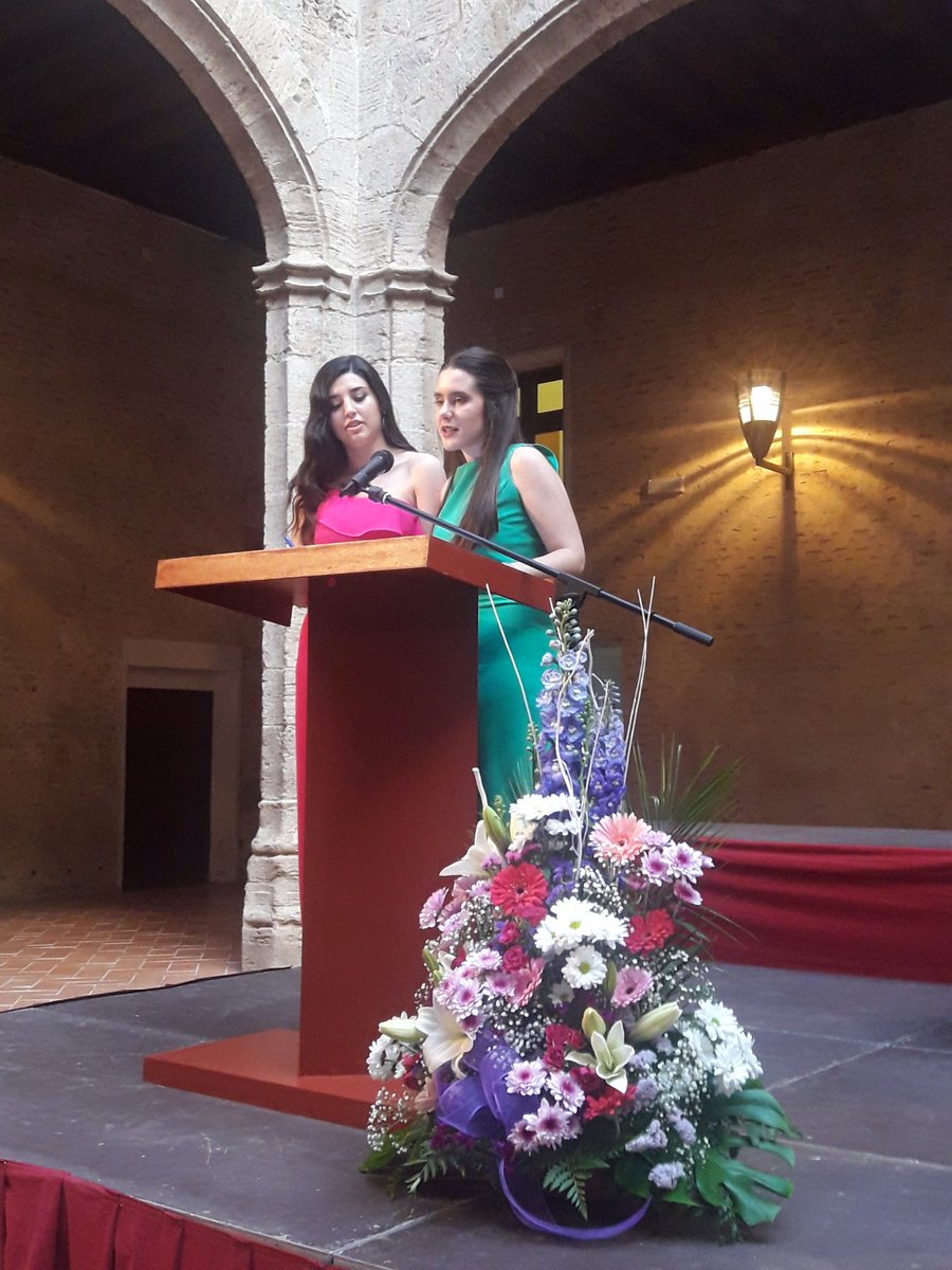 sdlingualatina's tweet photo. Els protagonistes de l'acte, els alumnes de @iesccalaquas. Enhorabona! https://t.co/o07cC6Z4bG