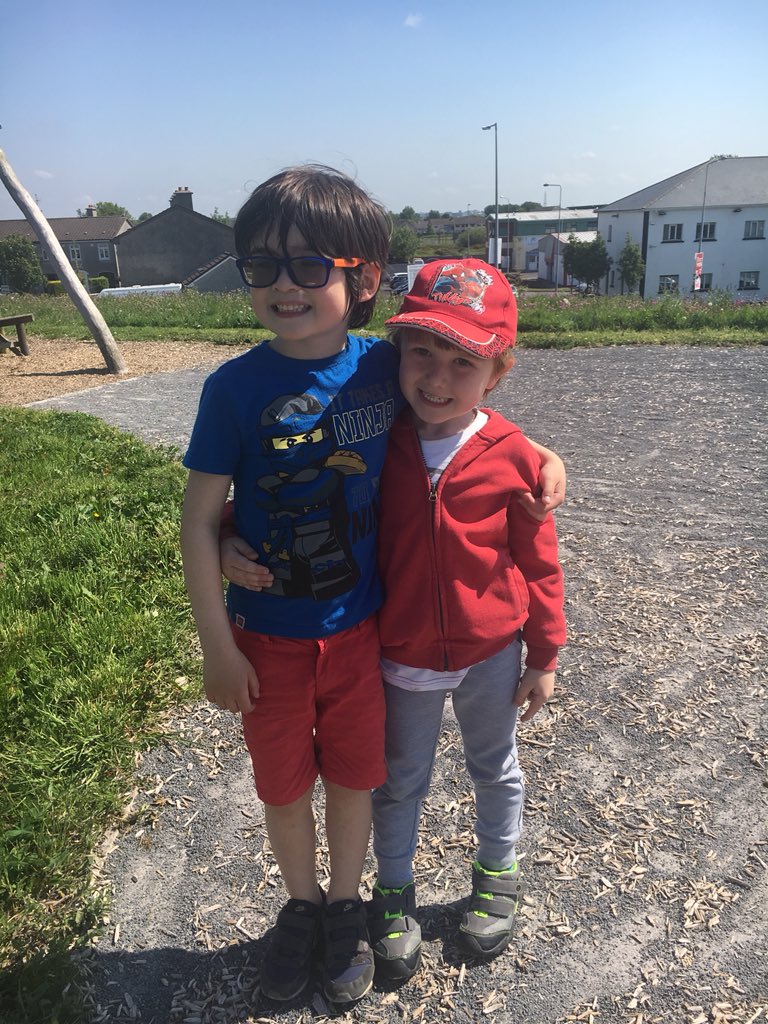 SeniorInfGETNS's tweet photo. Fun in the sun ☀️☀️🎉 https://t.co/MHwWxP8mzS