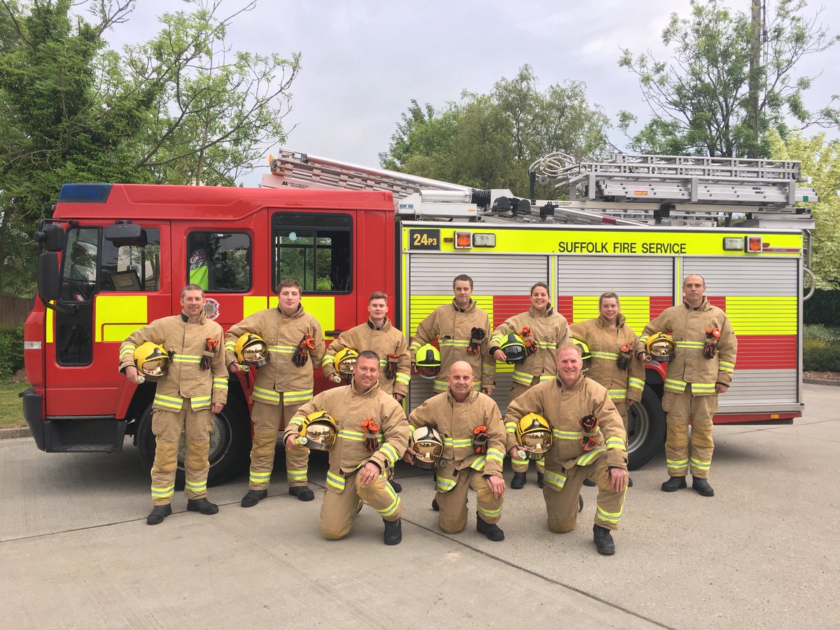 SuffolkFire's tweet photo. Tonight we are with the #Nayland #OnCall crew during their #drillnight where we are filming for our forthcoming recruitment video. #training is in full swing and so are the cameras #999family https://t.co/VIU6eKv3SU
