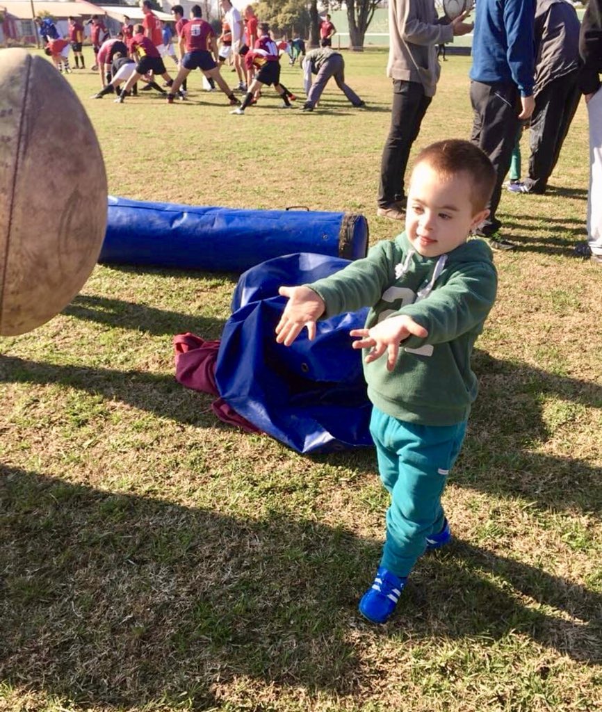 pumpasxv's tweet photo. Inti ☀ Es Un Amigo de #Rugby #Inclusivo  Va a La Plata a hacerse el tratamiento que lo está ayudando a salir adelante😊
Mándanos Tu Mensaje Buena Onda!!
#FuerzaInti 💪
#pumpasxv con vos
@verolagos2016 https://t.co/Ys2hQGRDFR