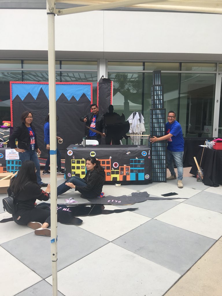 comptonedtech's tweet photo. Super powers are abound in Compton today! #STEAMFest2018 @JannaZurita @ComptonUnified @satrazurita @mrmicahali https://t.co/3y3yOQ8slL