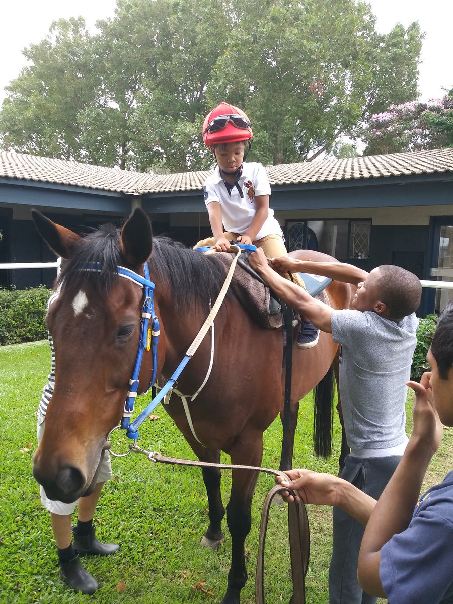 bteunissen's tweet photo. #TBT #littlelegend got to spend such a special day at @SAJockeyAcademy ... A day to remember! #tbt #racingfan #futurejock #stillspeaksaboutit @ngwane_eric 🏇🏇🏇 https://t.co/ncyb625ROR