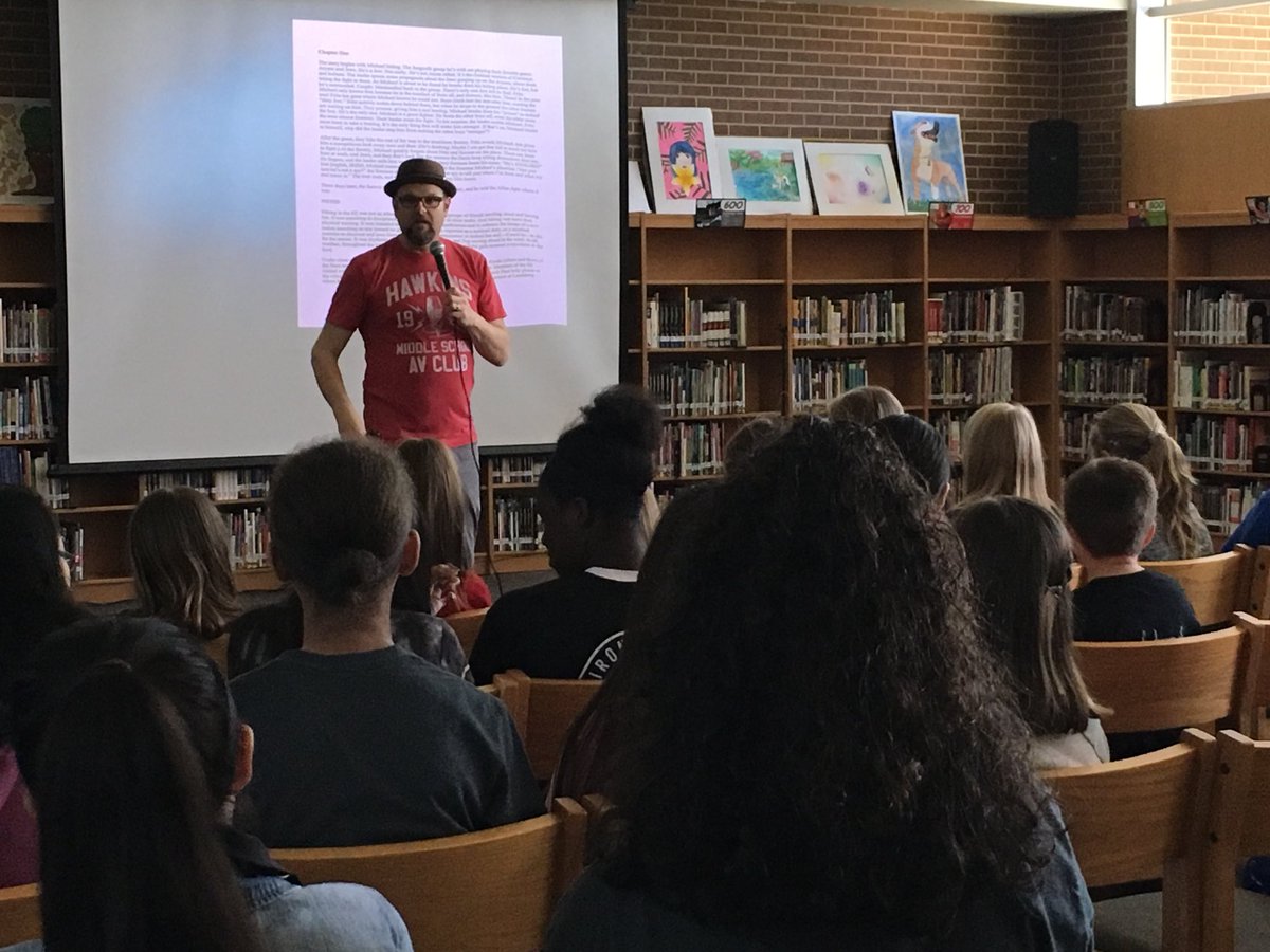 Killian_Library's tweet photo. @AlanGratz on research and outlining during the writing process @Killian_MS #LISDlib https://t.co/jm2jDUiyvJ