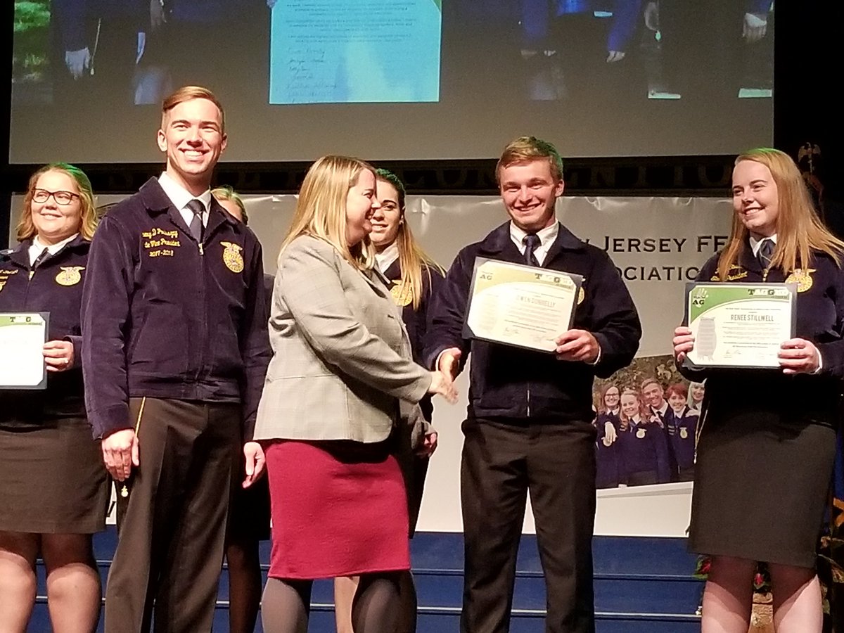 AmyKline1999's tweet photo. #WarrenHillsFFA Owen Donnelly placed 5th in the Teach Agriculture CDE and was recognized for participating in the Teach Ag Signing event!  #WHRHighSchool, #WHRHSPride, #WHRSD, #NJFFA, #FFA, #NJFFAConv18 https://t.co/YWel8hj1Q6