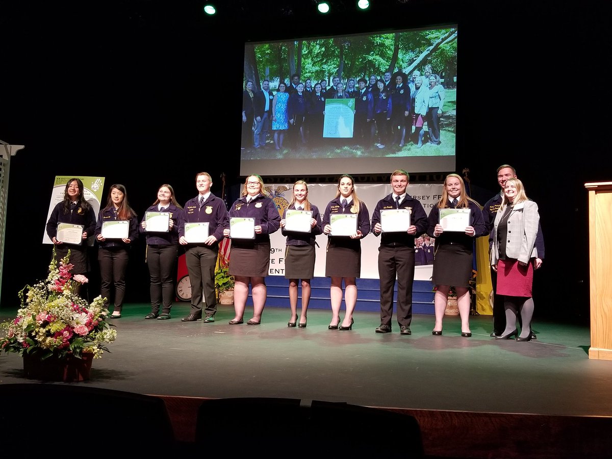AmyKline1999's tweet photo. #WarrenHillsFFA Owen Donnelly placed 5th in the Teach Agriculture CDE and was recognized for participating in the Teach Ag Signing event!  #WHRHighSchool, #WHRHSPride, #WHRSD, #NJFFA, #FFA, #NJFFAConv18 https://t.co/YWel8hj1Q6
