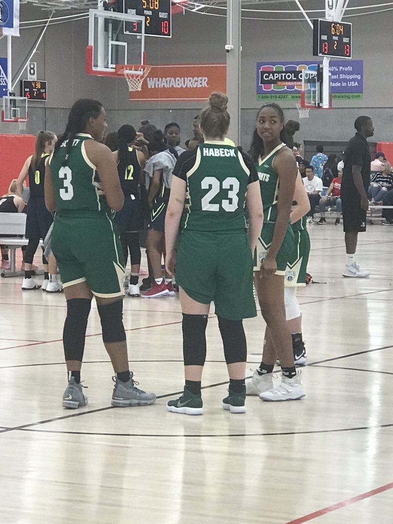 blackmaleRN's tweet photo. UTLB Elite Jacobs 
“Anti-Hampton” Front Line, London Scott, Brooke Habeck, &amp; Tailor Broussard!!! Watch out for these 3 this week at Gary Blevins this weekend!!!!! #thisisUTLB https://t.co/9C1Neim1zr