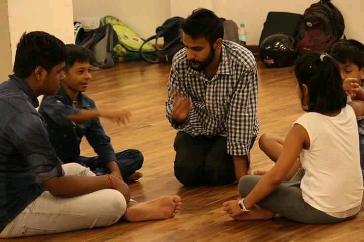 varunsingh1998's tweet photo. Asmita Summer Theatre Festival!

This is A Change What Amsita Known for

Asmita Is Working All Over In Delhi.
और वो दिन दूर नहीं जब अस्मिता अपनी अस्मिता को पूरे विश्व में ले जाएगा!

I Never saw Such Energetic Personality in my Whole Life.

Theatre4change
Theatre4society https://t.co/E8QhWdRqfr