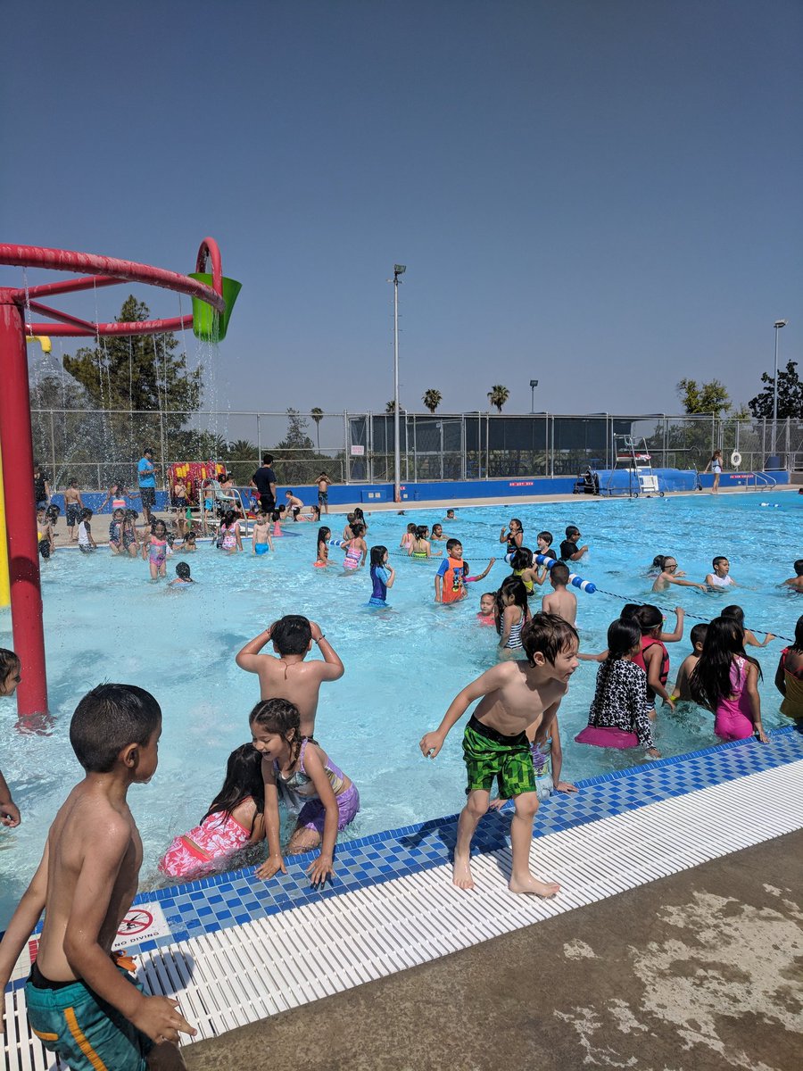 Shoemaker_Class's tweet photo. Had a great day celebrating the students who had Perfect Attendence this year at the Porterville City Pool. K-2 having some fun in the sun! 🏊💦 @BurtonSchools #bsdproud https://t.co/maLaLBbVZA
