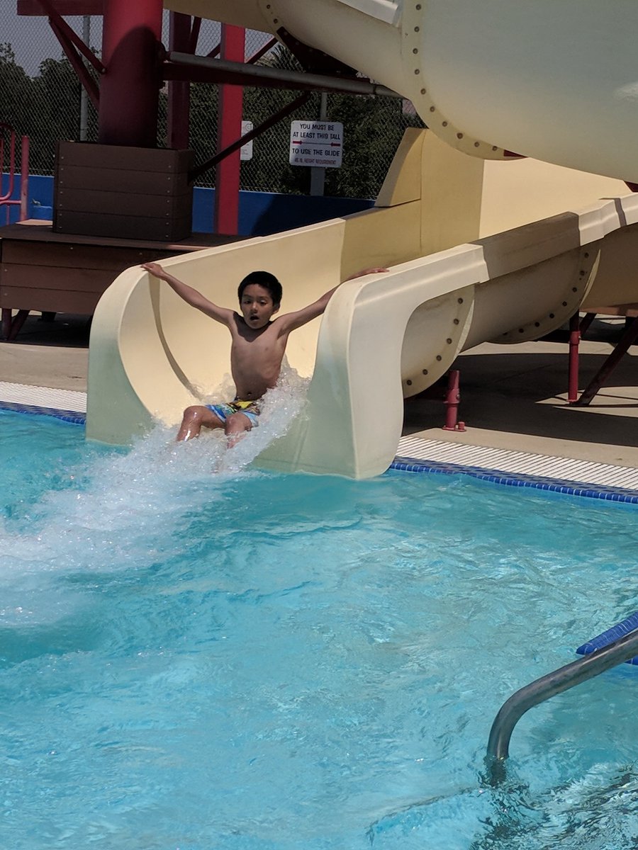 Shoemaker_Class's tweet photo. Had a great day celebrating the students who had Perfect Attendence this year at the Porterville City Pool. K-2 having some fun in the sun! 🏊💦 @BurtonSchools #bsdproud https://t.co/maLaLBbVZA