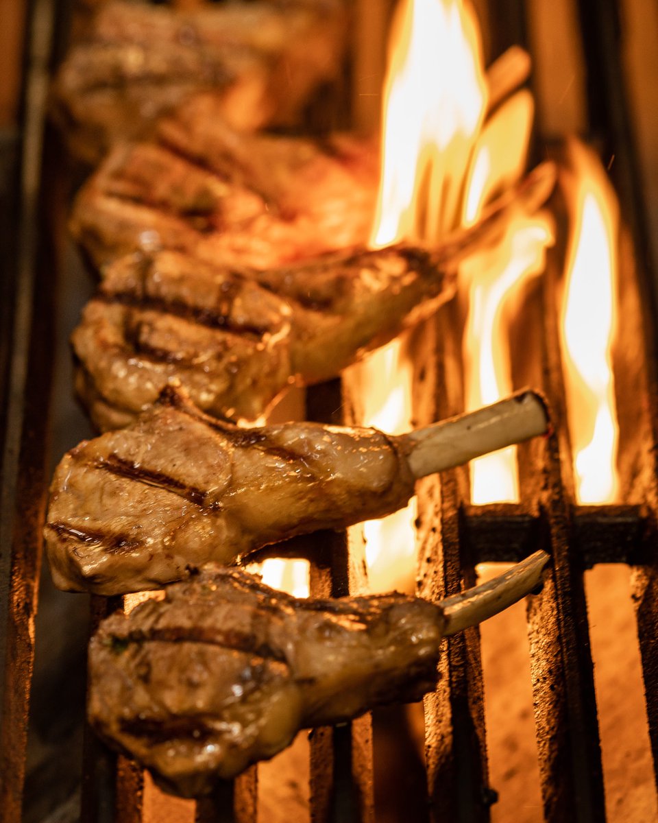 MaraBasque's tweet image. Did somebody say “CHULETITAS DE CORDERO”? Because we’ve got it... 
#lampchops #marabasquecuisine #basquecuisine #spanishcuisine #restaurant #dinner #lunch #coralgables #miami #delifood #healthyfood