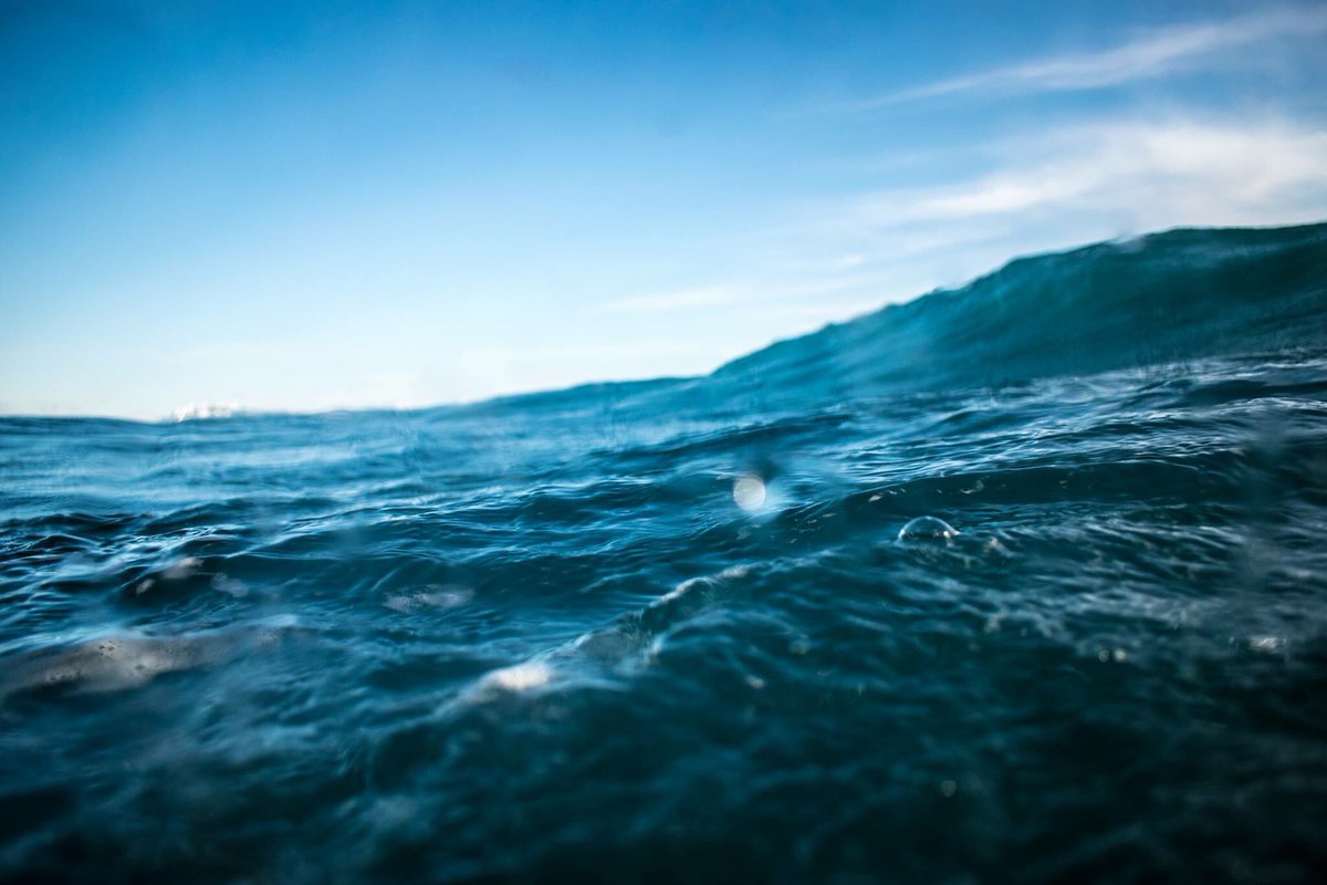 apache_visual's tweet photo. Méditerranée !!! #mer #ocean #wave #vague #underwater #aquashoot #surf #surfing https://t.co/clP1ZJE7k7