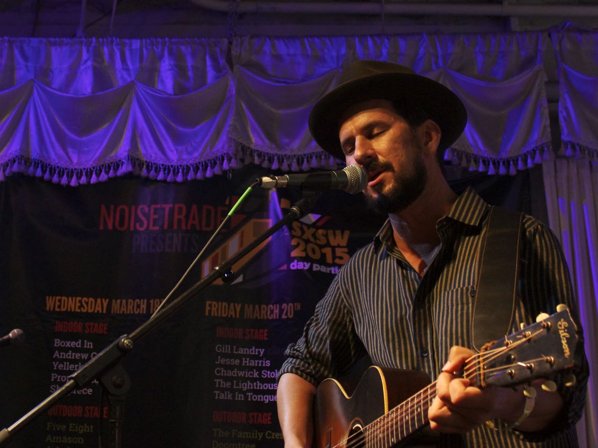 clifgreennotes's tweet photo. #tbt to our @sxsw day party with @NoiseTrade! 33 artists in 3 days 😍🙌💥#gogreennotes #sxsw2015 https://t.co/NPQSTqNfYS