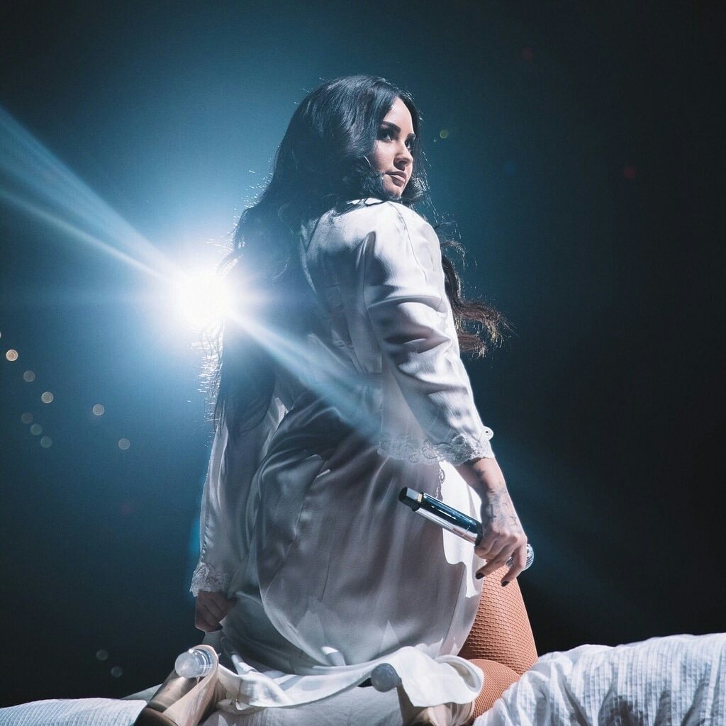 DLOVATOSQUAD's tweet photo. ¡Él #TellMeYouLoveMeTour esta de regreso!

#FallInLineMusicVideo https://t.co/d2egeTRvLE