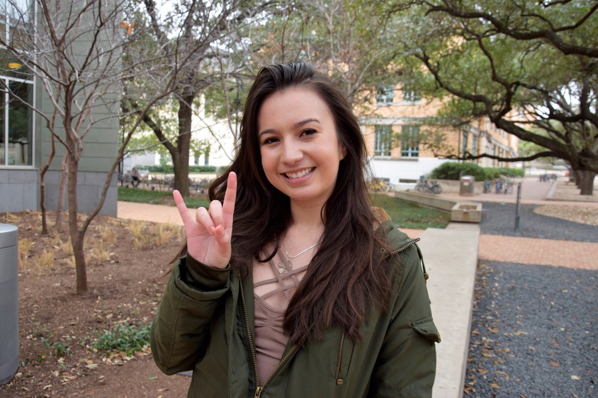 UT_DCCE's tweet image. We are proud to spotlight these three outstanding new @UTAustin alums from @LiberalArtsUT ! #Hookem #WhatStartsHere #UTGrad18 bit.ly/2LubfOi