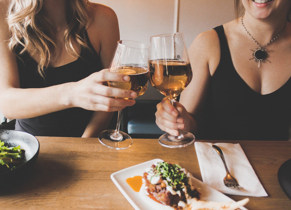 Feeling a bit thirsty on this beautiful Thursday? Half price bottles of wine and desserts kick off at 6 PM, tonight at Lounge Eighteen 🍷+ 🍰! 
Stop by for Ladies Night ft. DJ Andre Amante - R&amp;B, Hip-hop, Latin and Afro 🎉🎶 (DJ starts at 9 PM)

Cheers! 🥂 #LoungeXVIII #yyc