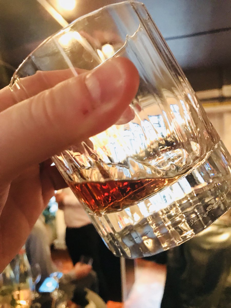 thatsdramgood's tweet photo. Look at the colour on this! #MethodandMadness Single Pot Still Ruby Port Cask at 28yrs old. 6 years bourbon and 22yrs Port. 56.1% ABV but absolutely no water needed here!!
#SinglePotStillForTheWin #MoreMethodThanMadness #IrishWhiskey https://t.co/Kg2PthDkL8