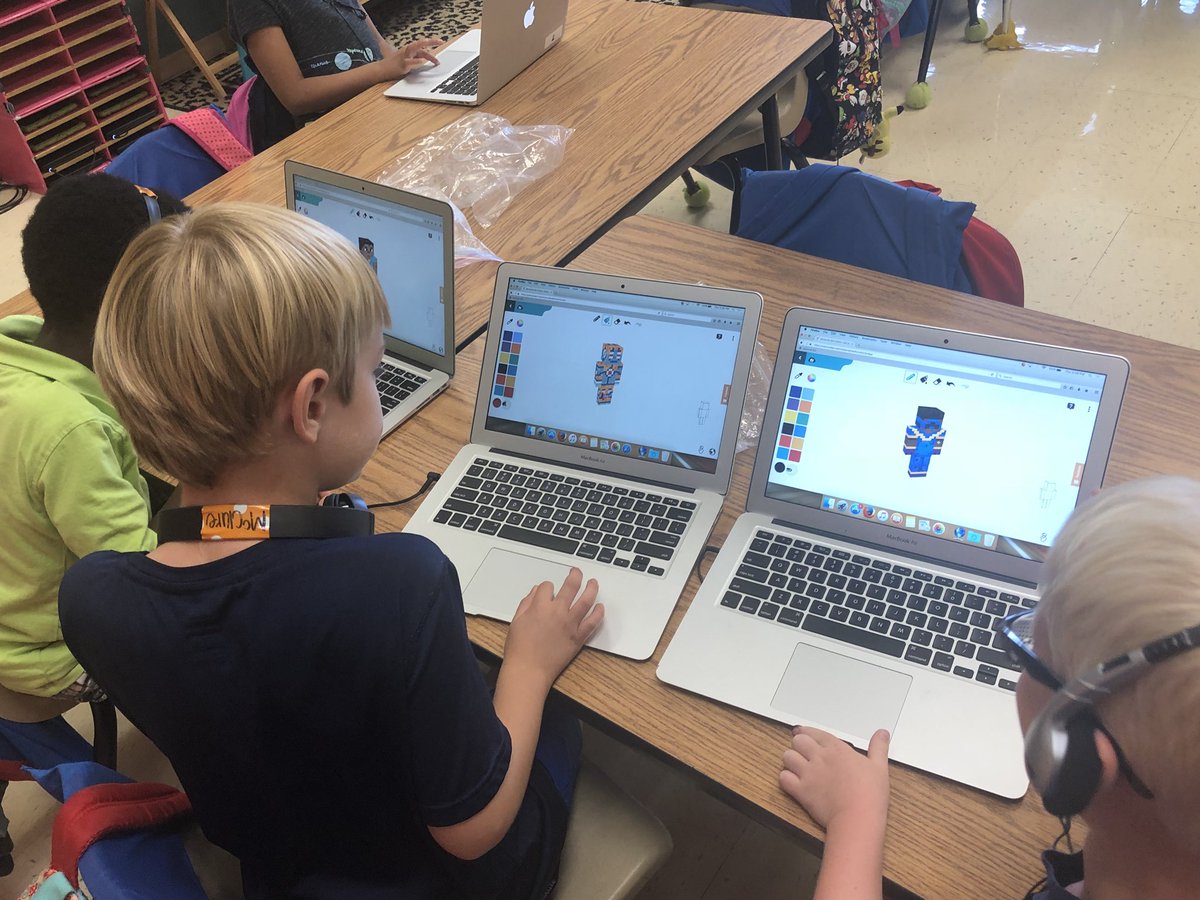 funin1st's tweet photo. Learning a little coding today in clubs! #Polserproud #lisdlearns #1stgrade https://t.co/SsDI4v9tLO
