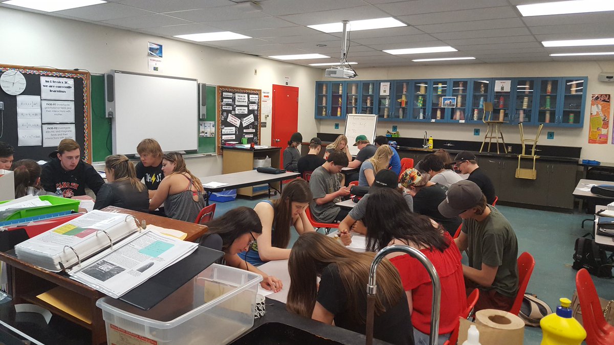 PACarlton's tweet image. Physics 30 jigsawing electric and magnetic field applications! #saderscience