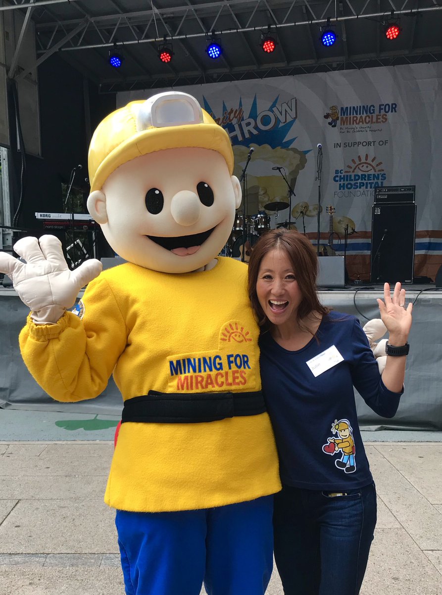 westernCuandAu's tweet image. WRN’s Julie Pelly is a part of the #miningformiracles Committee for @BCCHF - the BC Mining Industry’s charity of choice. Come on down to the Art Gallery for the Teck Celebrity Pie Throw  &amp;amp; watch BC’s Mining Execs take pies in the face for #BCCHF