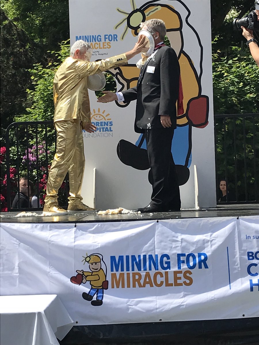 westernCuandAu's tweet image. WRN’s Julie Pelly is a part of the #miningformiracles Committee for @BCCHF - the BC Mining Industry’s charity of choice. Come on down to the Art Gallery for the Teck Celebrity Pie Throw  &amp;amp; watch BC’s Mining Execs take pies in the face for #BCCHF