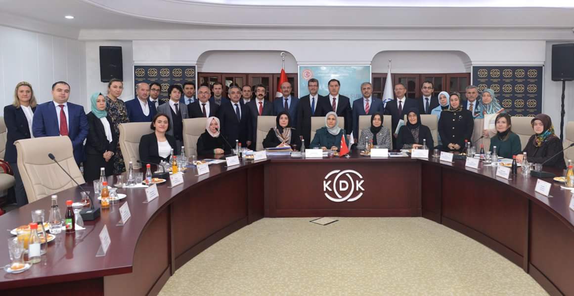 emineilyas1's tweet photo. #YaparsaYineAkPartiYapar 
@tcbestepe
@AvSerefMalkoc

Kimseye minnet etmedik.

Cumhurbaşkanımızdan bekledik.

28 şubat öğrenci derneği çözüm bekliyor. https://t.co/OdCU6IjMXc