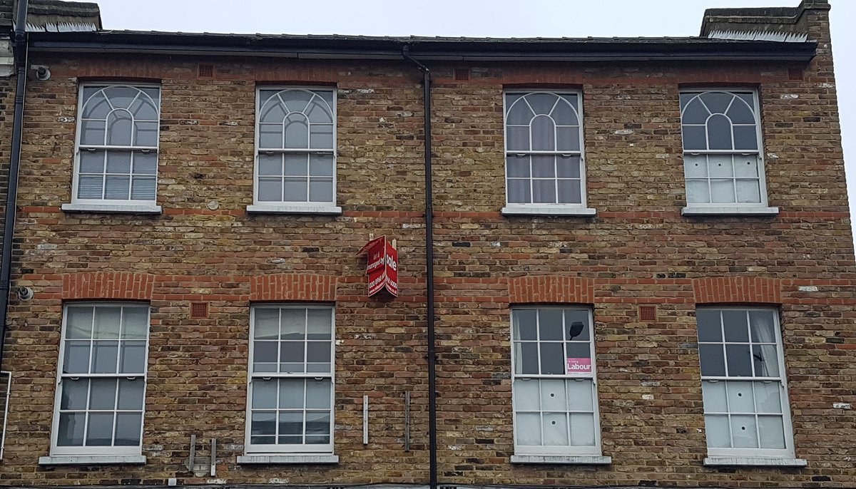OsbornGlass's tweet photo. @RoseviewWindows
8 new Charisma Rose sash windows supplied by Roseview and installed by Osborn Glass. Installation in West London. Before and after pic, what do you think? https://t.co/6J5cg98LQP