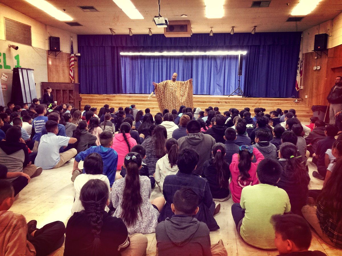 Obsessed_Writer's tweet photo. Today’s Reading is Fundamental  @RIFWEB  Celebration with students and staff of Voorhis Elementary in Mountain View Unified was an epic ode to literacy promotion. Thank you for allowing me to be a part of your community! https://t.co/BQZ5XGSPdO https://t.co/lWDoPf60aP