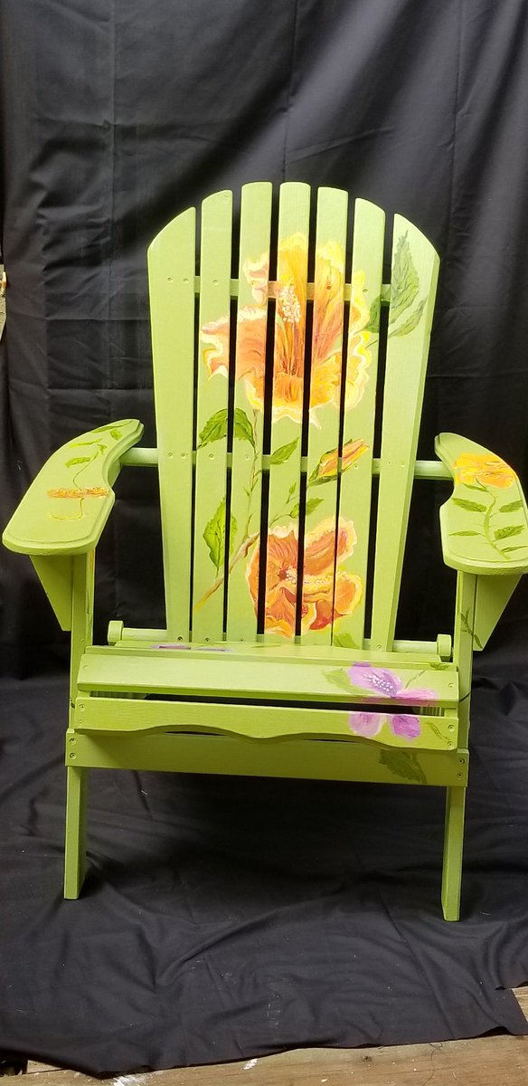 BeccaButler3's tweet photo. @MuralsbyBecca Painted the chair for the Junior Diabete RESEARCH foundation.  The auction at their Gala went well  and someone bought this for the cause! https://t.co/S0iiNYzDF0