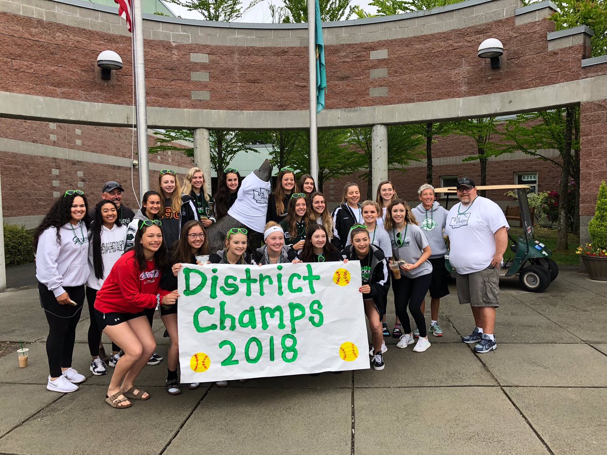 ChrisEgan5's tweet photo. Good luck to all the @wiaawa state athletes headed north, south, east and west for #wastatesoftball #wastatesoccer #wastatebaseball #wastatetennis and #wastatetrack !!! Huge weekend to wrap up the 2017-18 school sports season. https://t.co/4FShMb2tFK