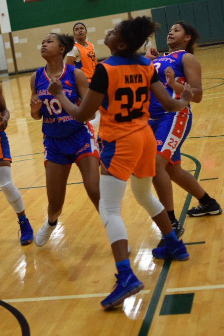 girlzprepreport's tweet photo. Nothing like progression @LakeCity_Pride showed me some I had seen and then a whole lot more @TPhenoms #StateLineBattle https://t.co/UUAO4yhyrF https://t.co/r9IhMLMNVH